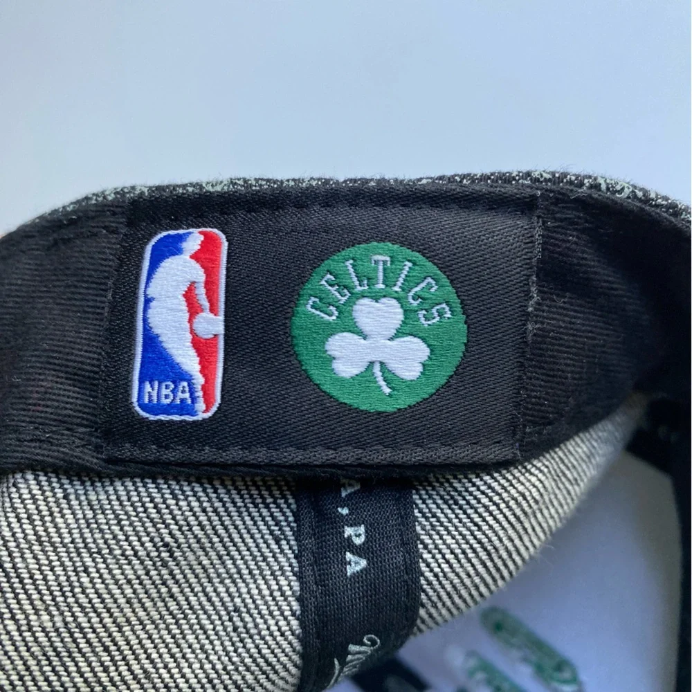 Celtics Snap-Back Hat Mitchell & NessTrucker Sports Hat Cap Basketball NBA